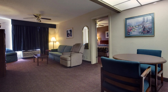 Двухместный люкс Americas Best Value Inn Marshall