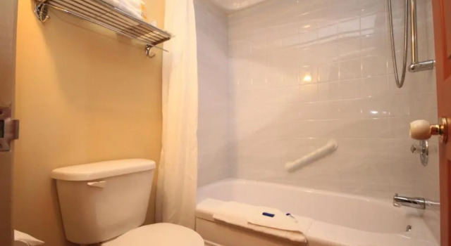Четырёхместный номер Standard Motel Grand-Pré Inc