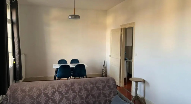 Agréable maison de ville, Rezerwuj Hotel Auxerre 
