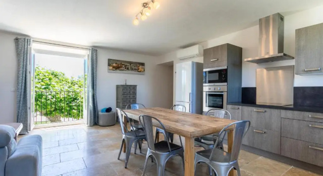 Коттедж Mas Saint Julien