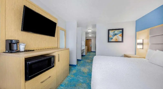 Doppel Studio Suite Days Inn by Wyndham Springville