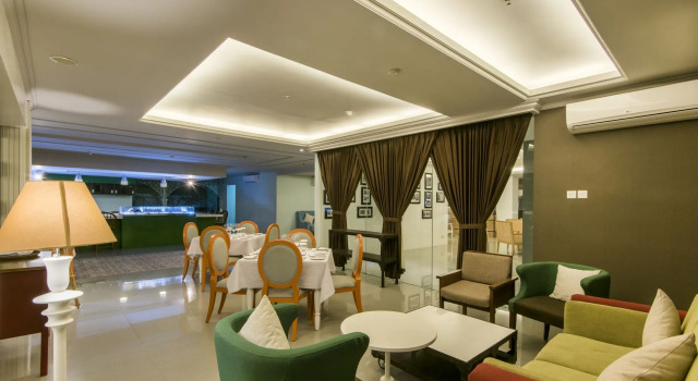 Yan's House Hotel