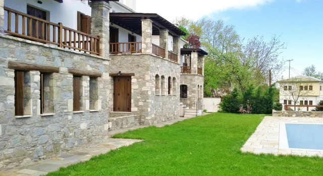 Villa With 5 Bedrooms in , With Wonderful sea View, Private Pool, Encl, Rezerwuj Willa Hotele w Pelion z parkingiem, Parking