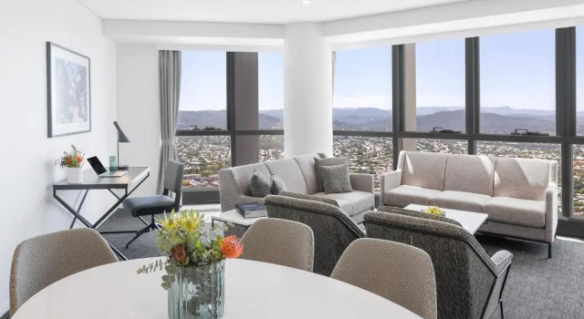 Люкс с 3 комнатами Meriton Suites Herschel Street, Brisbane
