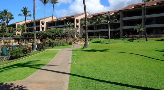 Kaanapali Royal #p101 2 Bedroom Condo by RedAwning