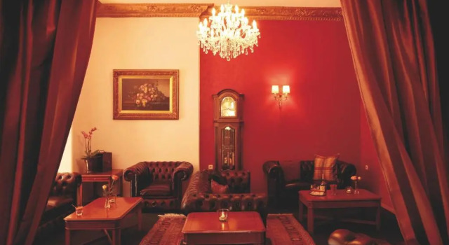 达斯克里米酒店, 预订 酒店 希勒斯海姆 Vulkan Eifel