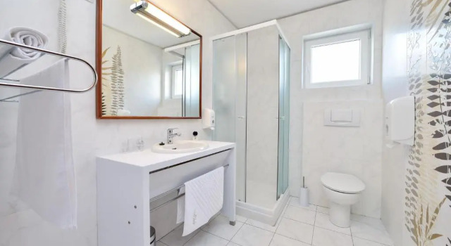 Четырёхместный номер Standard Hotel ZaDaR