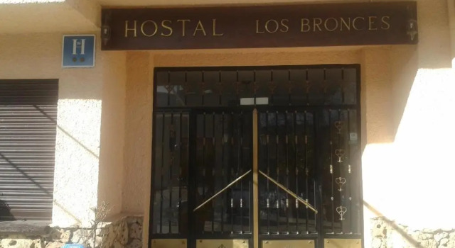 Hostal Restaurante Los Bronces
