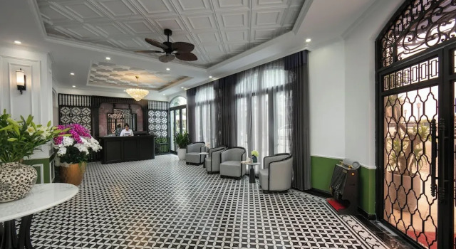Elegant Boutique Hotel Ha Long
