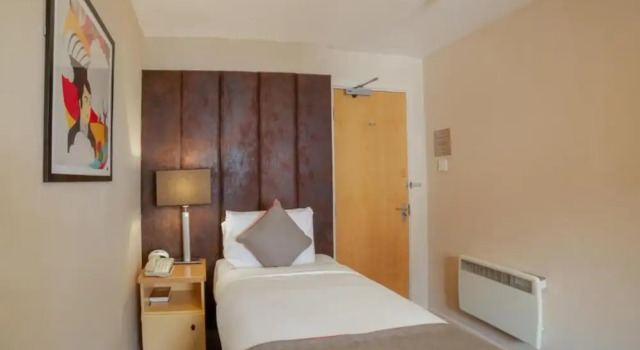 Номер Standard Highland Aberdeen City Centre