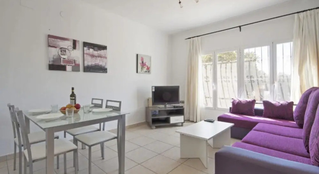Villa - 5 Bedrooms with Pool and WiFi - 105012