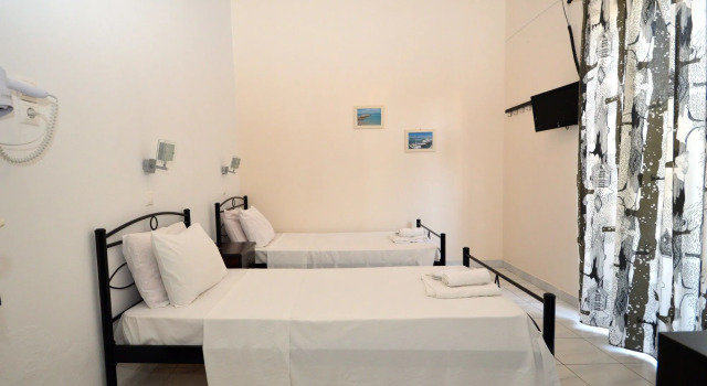Koukounari Rooms, Rezerwuj Pensjonat Hotele w Saronic Islands z parkingiem, Parking