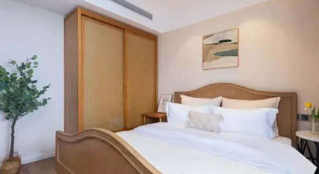 Люкс с 2 комнатами с красивым видом из окна Yajing Haiju Surfing Seaview Design Hotel (Wanning Sunac Riyuewan Branch)