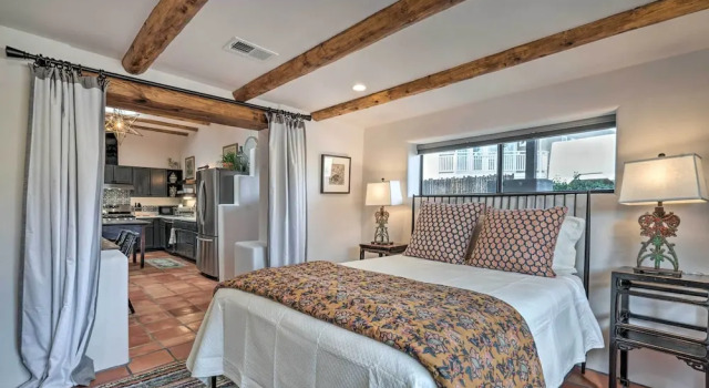 Adobe House w/ Patio - Walk to Dtwn Plaza & Shops!, Varaa Lomakoti Santa Fe New Mexico