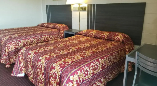 Четырёхместный номер Standard Scottish Inn McMinnville
