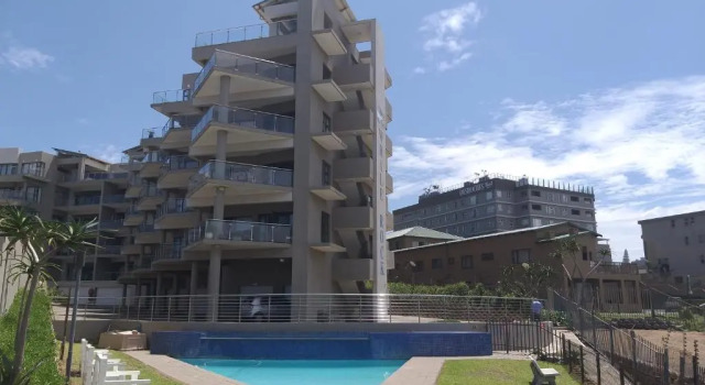Апартаменты Whale Rock, Modern Beachfront Apartment
