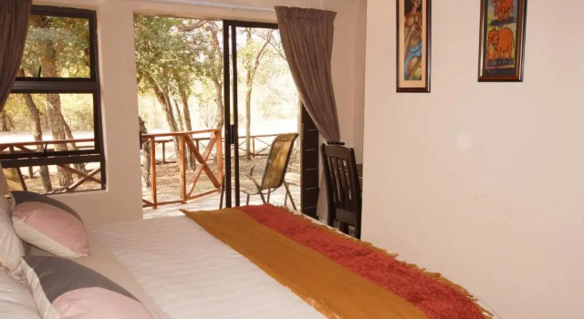Kruger River Holiday Home, Book Apartment Marloth Park Barberton