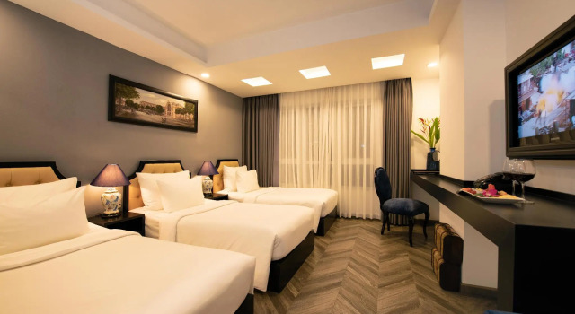 Трёхместный номер Executive Adora Art Hotel