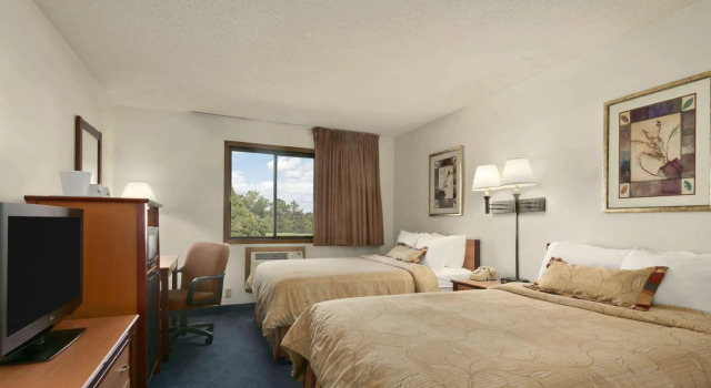 Четырёхместный номер Standard Days Inn by Wyndham Willmar