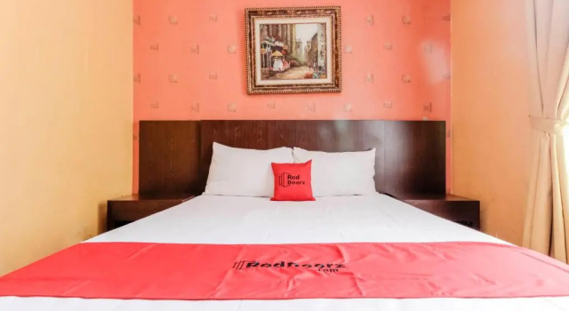 Двухместный номер Economy RedDoorz at La Mega near Pasar Pagi Cirebon