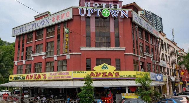 Кровать в общем номере Uptown Hotel Kajang