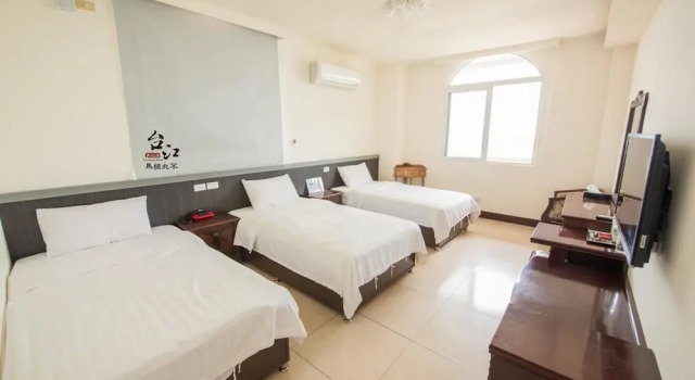 Трёхместный номер Standard Taijing Hotel