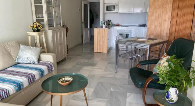 Apartamento entero en La Carihuela a 50 m de la playa, Забронировать Апартаменты/квартира Апартаменты Торремолинос, рядом с Парафия Архангела Михаила, Апартаменты/квартира