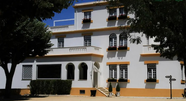 Camping Lamego Douro Valley, Забронировать Кемпинг Ламегу Северный регион, рядом с Муниципальный рынок Ламегу