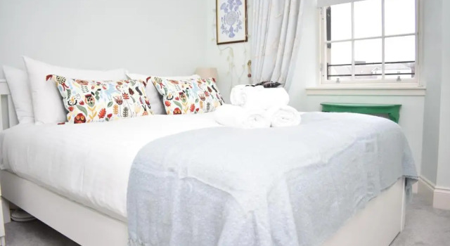 Апартаменты c 1 комнатой Bernard St - Bright and spacious 1 bed apartment at the Shore!