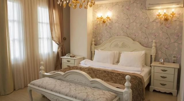 Lavin Suites Hotel, Забронировать Отель Калеичи 