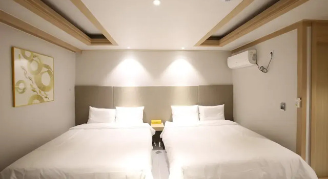 Двухместный семейный номер Standard Hotel rein