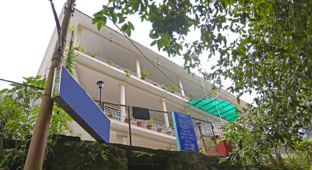 OYO Flagship 161 Highcourt Nainital, Rezervovat Hotel Nainital Uttarakhand