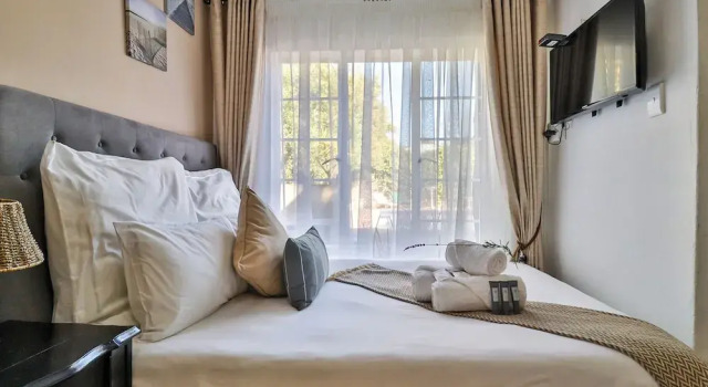 Sunbury Bed and Breakfast, Забронировать Отель «постель и завтрак» Отели Йоханнесбург с завтраком, рядом с Deutsche Internationale Schule Johannesburg, Завтраки