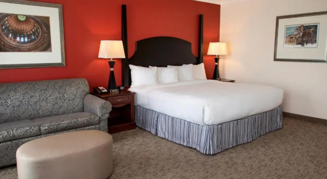 Двухместный номер Deluxe President Abraham Lincoln - A Doubletree by Hilton Hotel