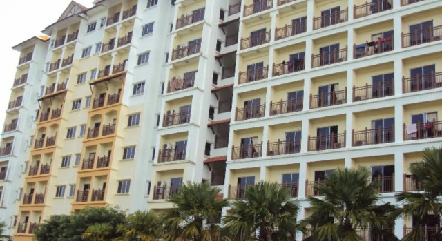 OYO HOME 90301 Suria Service Apartments @ Bukit Merak Laketown Resort, Rezerwuj Apartament Apartamenty w Taiping, Apartament