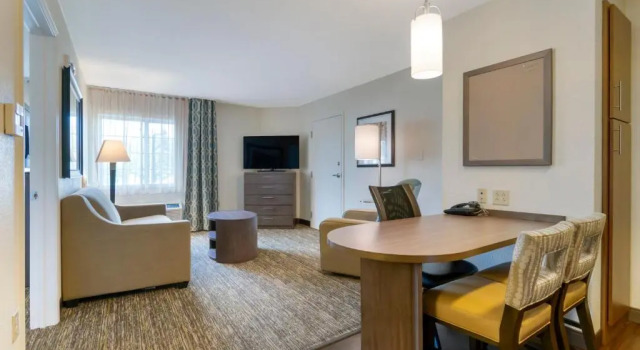 Двухместный люкс c 1 комнатой Candlewood Suites Reading by IHG