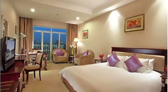 Номер Executive Golden River-view Hotel Shanghai