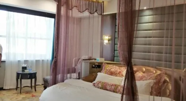 Люкс Grandness International Hotel