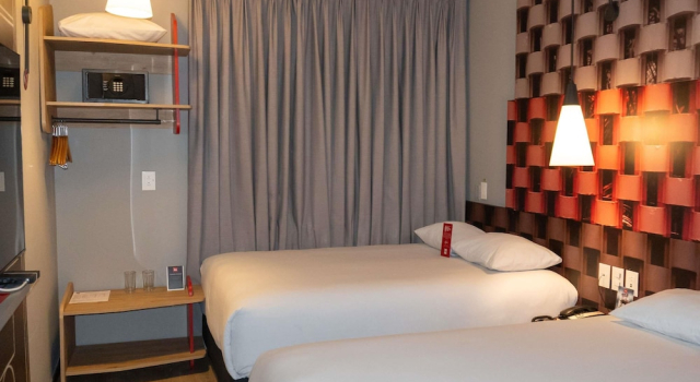 Четырёхместный номер Superior ibis Cucuta