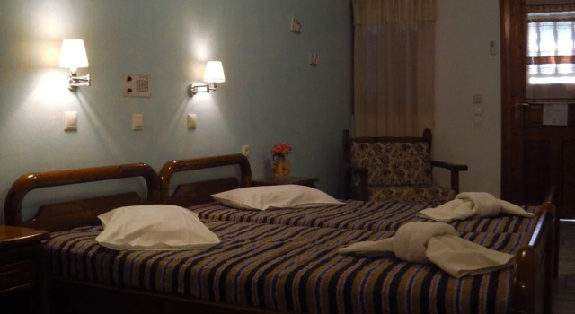 Narkissos Studios, Prenota Hotel Aliki Paro