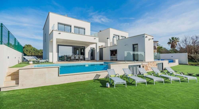 Villa Corb Mari I, Rezerwuj Willa Hotele w Majorka z basenem, Basen