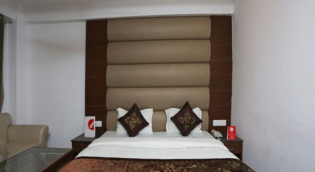 OYO 15210 Hotel Aashna, Rezervovat Hotel Mussoorie Uttarakhand