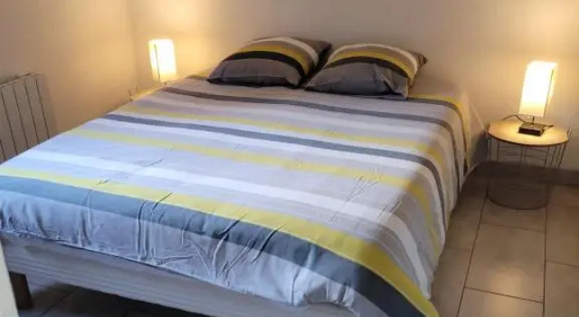 COLLIOURE tres bel appart a 150 metres des plages avec jardin prive et parking dans residence securisee, Забронировать Апартаменты/квартира Отели Коллиур с парковкой, Парковка