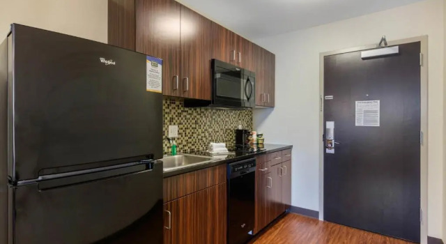 Двухместный люкс MainStay Suites St Louis Airport