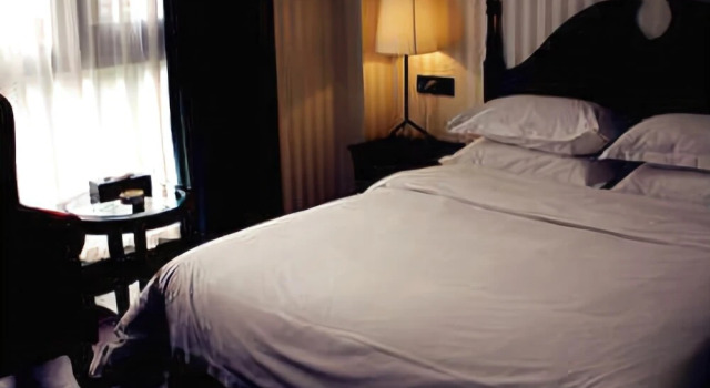 Century Mansion, Book Hotel Hoteller i Lizhou med parkering, Parkering