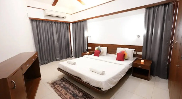 Stylish 5 Bedroom Villa With Private Pool, Prenota Villa Nerul 