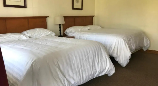 Четырёхместный номер Standard Hopewell Rocks Motel & Country Inn
