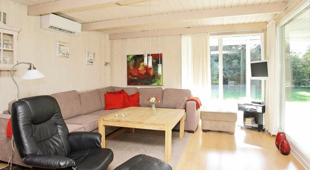 Charming Holiday Home in Blokhus Near Sea, Забронировать Отель Отели Северной Ютландии 3 звезды, 3*