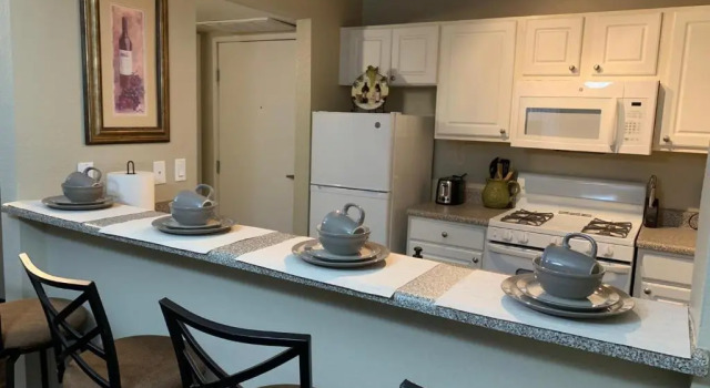 Апартаменты Hollywood Loft spacious with 2 beds and parking