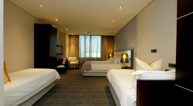 Семейный номер Standard Coastlands Umhlanga Hotel and Convention Centre